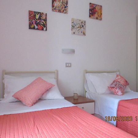 B&B Capo Le Vigne ซีโรโล ภายนอก รูปภาพ