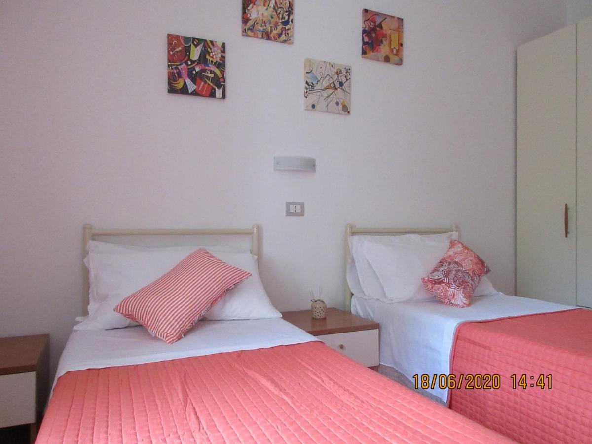 B&B Capo Le Vigne ซีโรโล ภายนอก รูปภาพ