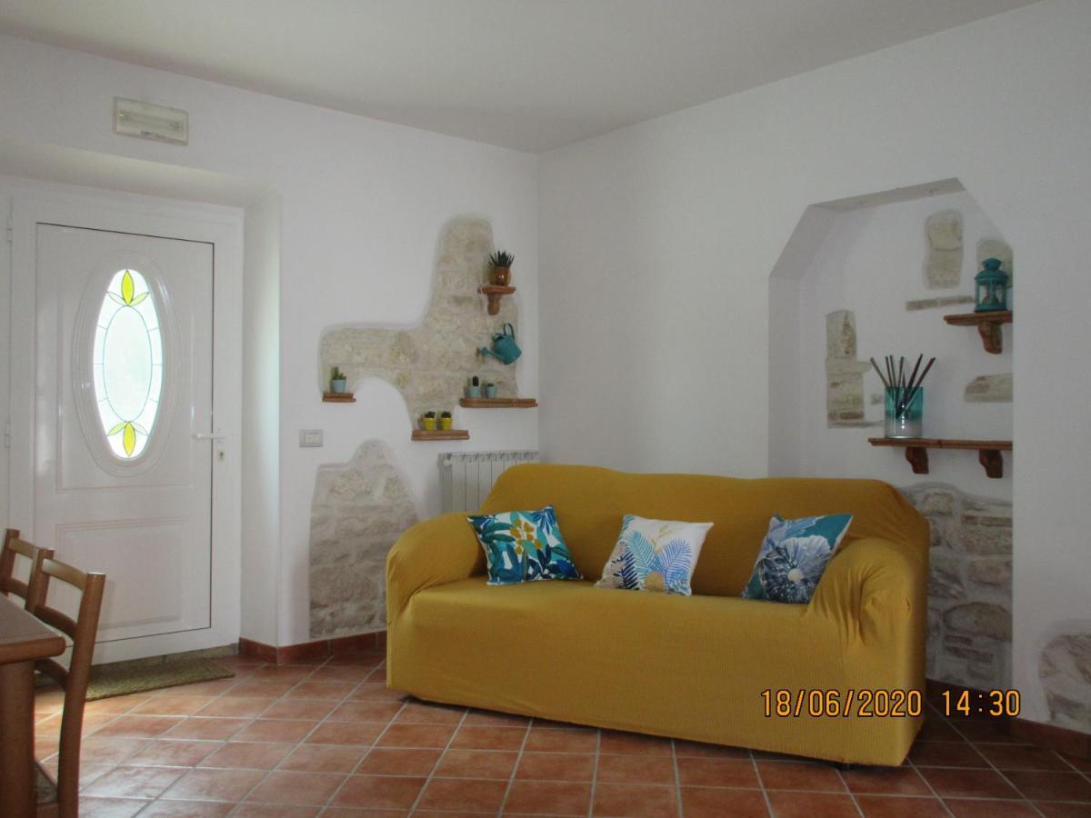 B&B Capo Le Vigne ซีโรโล ภายนอก รูปภาพ